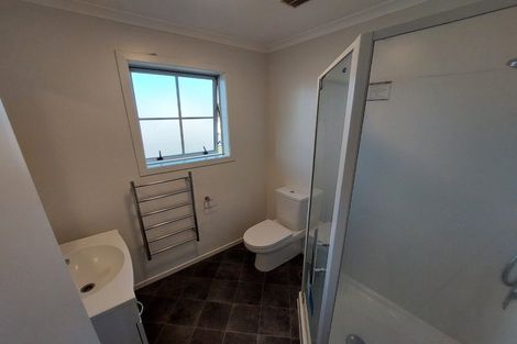 Photo of property in 11 Chiefs Court, Hamilton East, Hamilton, 3216