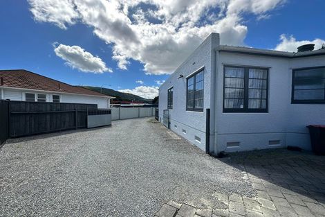 Photo of property in 22 Stokes Valley Road, Stokes Valley, Lower Hutt, 5019