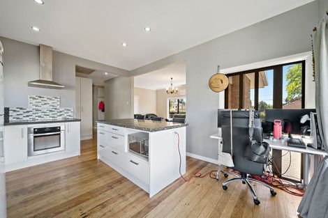 Photo of property in 25 Fairview Road, Papatoetoe, Auckland, 2025