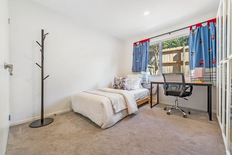 Photo of property in 11 Andara Close, Pinehill, Auckland, 0632