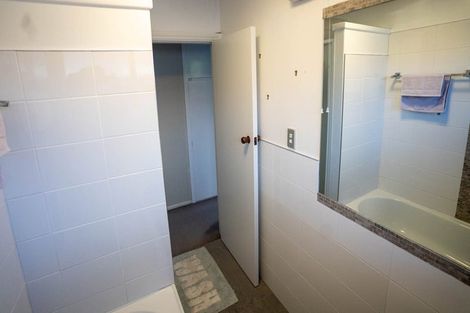 Photo of property in 35 Montclare Avenue, Avonhead, Christchurch, 8042