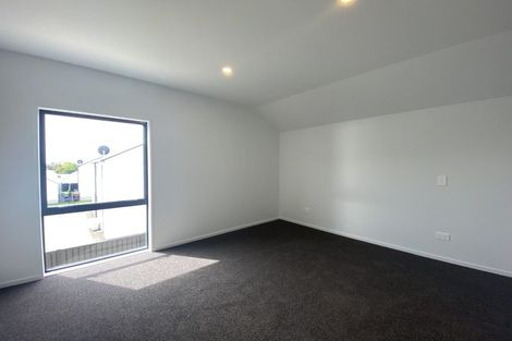 Photo of property in 17 Wheatsheaf Lane, Heathcote Valley, Christchurch, 8022