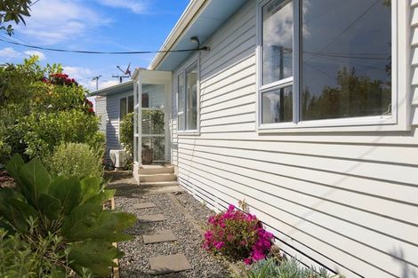 Photo of property in 28 Annandale Street, Lynmouth, New Plymouth, 4310