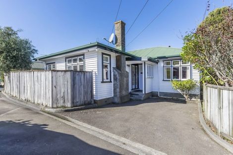 Photo of property in 1d Kereru Bend, Tawa, Wellington, 5028