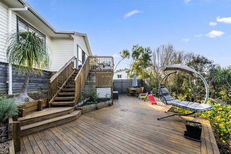 Photo of property in 319a Rangatira Road, Beach Haven, Auckland, 0626
