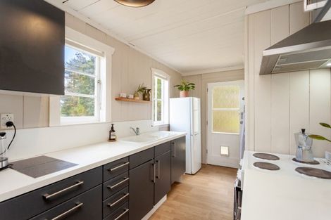 Photo of property in 25 Momona Road, Greenlane, Auckland, 1051