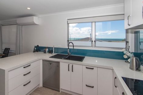 Photo of property in 6a The Esplanade, Westshore, Napier, 4110