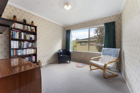 Photo of property in 14 Shaldon Crescent, Blagdon, New Plymouth, 4310