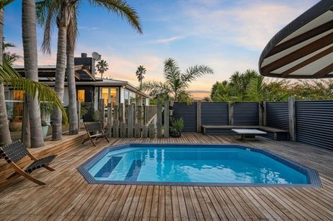 Photo of property in 23 Cliff Road, Torbay, Auckland, 0630