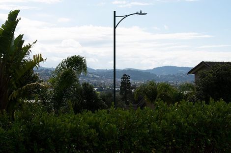 Photo of property in 18 Seamount Drive, Red Beach, 0932