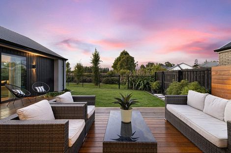 Photo of property in 8 Kirkland Crescent, Harewood, Christchurch, 8051