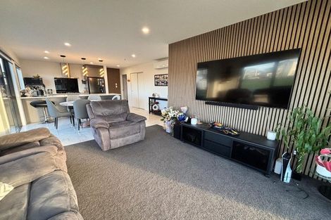 Photo of property in 5 Poutawa Lane, Clarks Beach, 2122