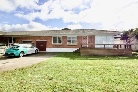 Photo of property in 3b Lake Pupuke Drive, Takapuna, Auckland, 0622