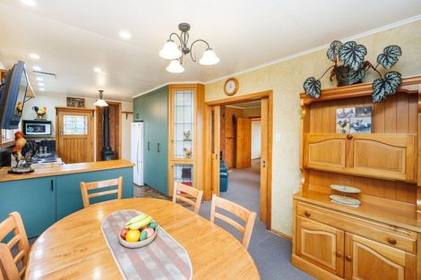 Photo of property in 2 Lind Street, Kimbolton, 4777