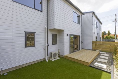 Photo of property in 8/43 Clevedon Road, Papakura, 2110