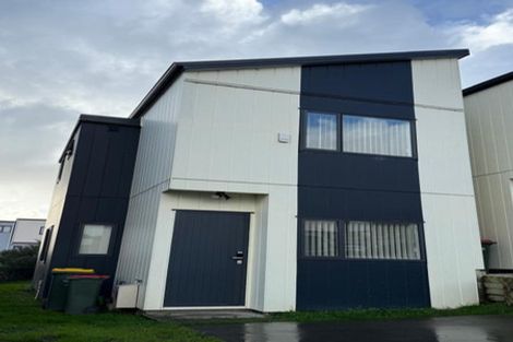 Photo of property in 3b Putiputi Way, Papakura, 2110