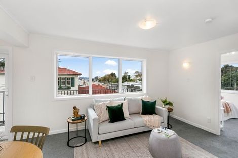 Photo of property in Windsor Court, 3/340 Tinakori Road, Thorndon, Wellington, 6011