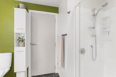 Photo of property in 12 Heretaunga Square, Silverstream, Upper Hutt, 5019