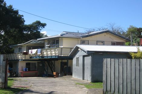 Photo of property in 30 Kohekohe Street, New Lynn, Auckland, 0600