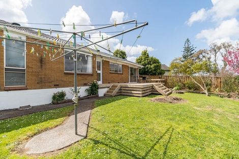 Photo of property in 3 Serrita Avenue, Sunnyhills, Auckland, 2010