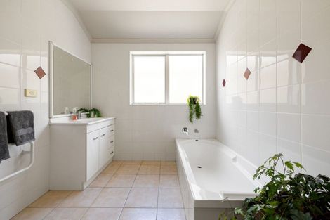 Photo of property in 58 Gleneagles Drive, Te Awamutu, 3800