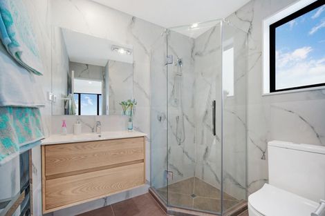 Photo of property in 11 Arapapa Road, Papakura, 2110