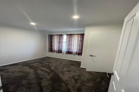 Photo of property in 8 Wyman Place, Pakuranga Heights, Auckland, 2010
