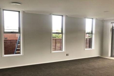 Photo of property in 11m Clearwater Cove, West Harbour, Auckland, 0618