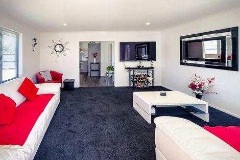 Photo of property in 39 Vivian Street, Burwood, Christchurch, 8083