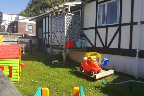 Photo of property in 100 Rangituhi Crescent, Takapuwahia, Porirua, 5022