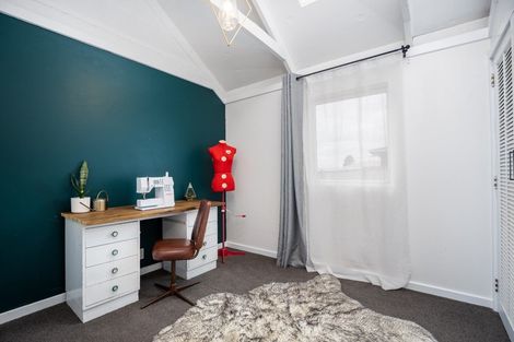 Photo of property in 69 Wrantage Street, Westown, New Plymouth, 4310