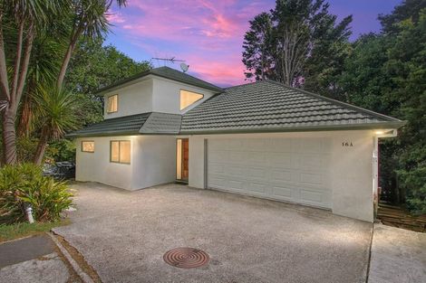 Photo of property in 16a Kingsclere Place, Goodwood Heights, Auckland, 2105