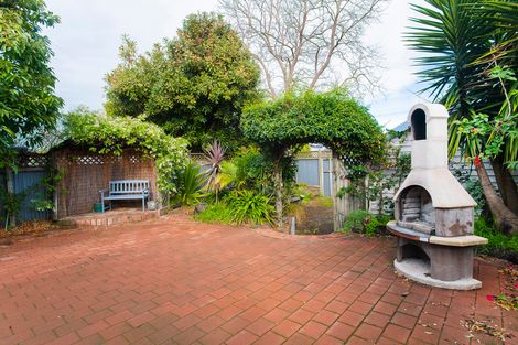 Photo of property in 436 Aberdeen Road, Gisborne, 4010