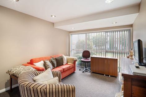 Photo of property in 103 Grahams Road, Burnside, Christchurch, 8053