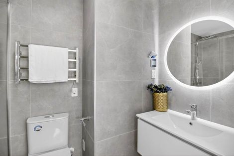 Photo of property in 7d Maroubra Place, Botany Downs, Auckland, 2010