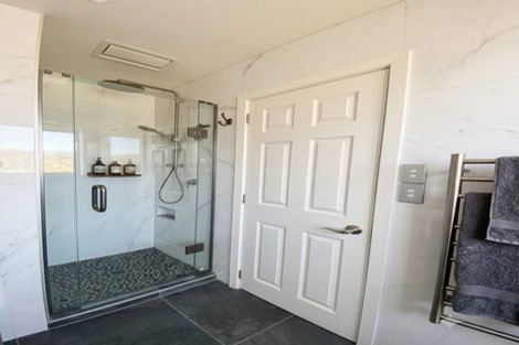 Photo of property in 12 Chadlington Avenue, Henderson, Auckland, 0612