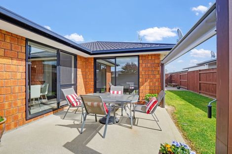Photo of property in 2 Pegasus Place, Kelvin Grove, Palmerston North, 4414