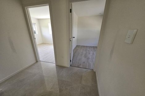 Photo of property in 69a Farquhar Road, Glendene, Auckland, 0602