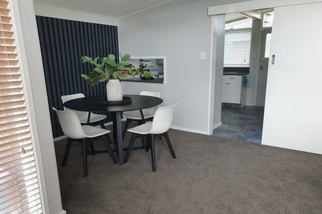 Photo of property in 2 Drury Street, Cloverlea, Palmerston North, 4412