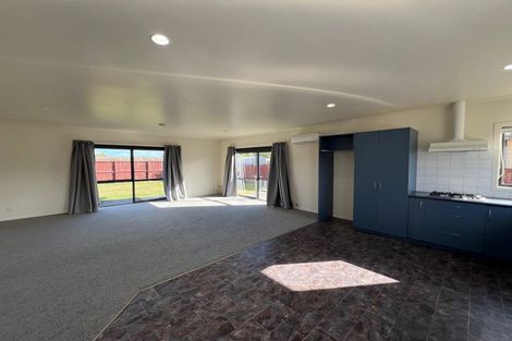 Photo of property in 19 Corsair Place, Melville, Hamilton, 3206