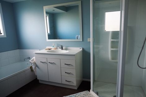 Photo of property in 1 Te Awe Awe Grove, Himatangi Beach, Foxton, 4891