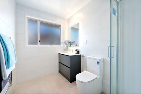 Photo of property in 14b Waimumu Road, Massey, Auckland, 0614