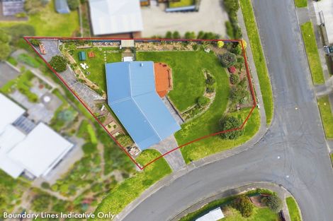 Photo of property in 2 Sunset Terrace, Waikanae Beach, Waikanae, 5036