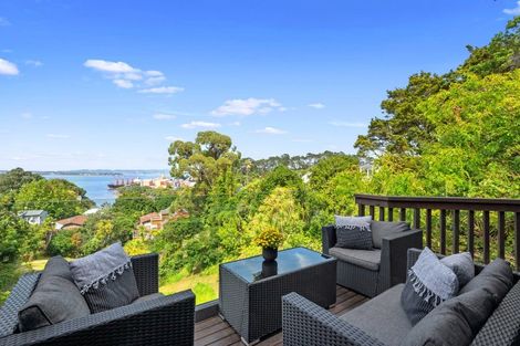 Photo of property in 60 Palmerston Road, Birkenhead, Auckland, 0626