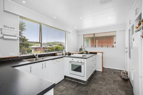 Photo of property in 4 Monterey Place, Totara Park, Upper Hutt, 5018