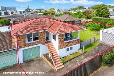 Photo of property in 22a Shakespeare Road, Milford, Auckland, 0620