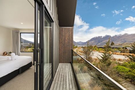 Photo of property in 35 Jacks Point Rise, Jacks Point, Queenstown, 9371