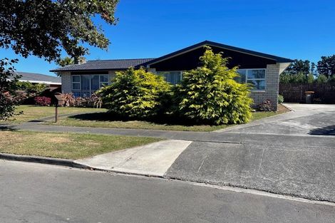 Photo of property in 43 Meadowbrook Drive, Cloverlea, Palmerston North, 4412
