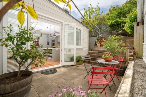 Photo of property in 5 Armour Avenue, Mount Victoria, Wellington, 6011