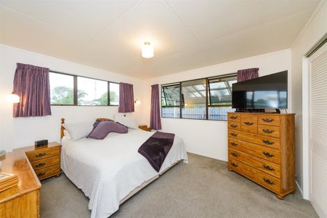 Photo of property in 14 Aitken Street, Bulls, 4818